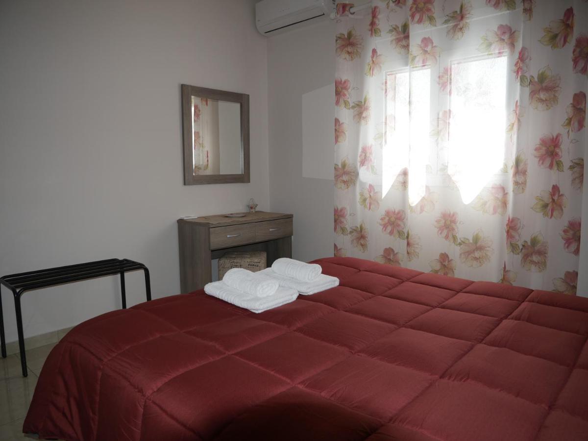 Roza'S Family House Apartment Imerovigli  Exterior photo